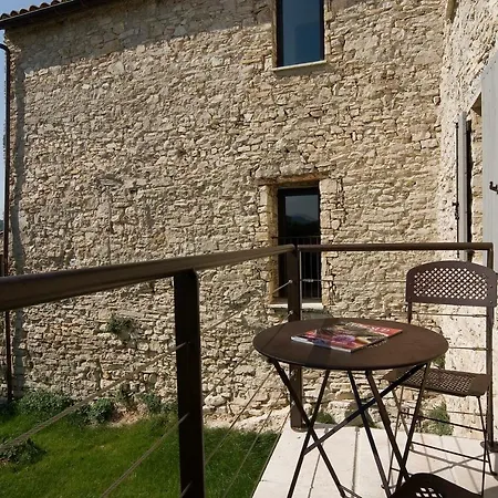 Landhuis Hameau De Pichovet